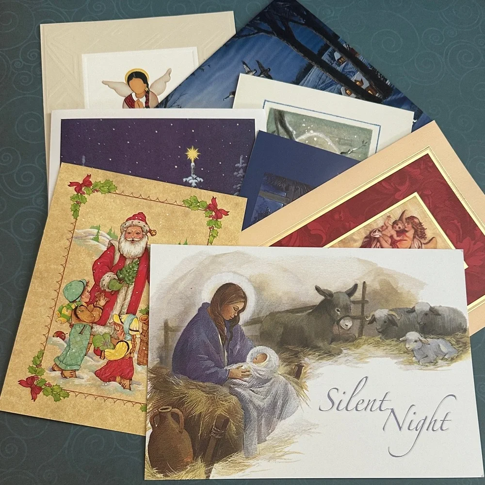 8 Christmas Greeting Cards (no envelopes included)